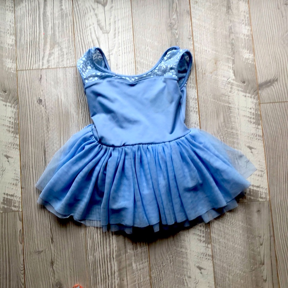 Blue Ballet leotard tag says 8-10 but fits a 5 year old